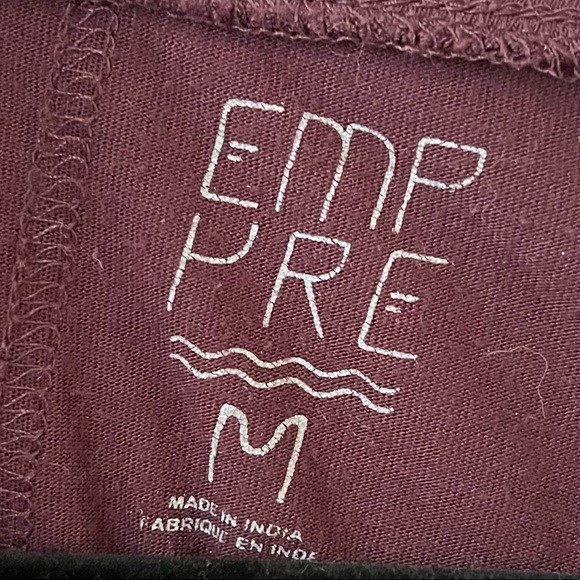 Emp Pre Maroon Skull t-shirt - Picture 3 of 3